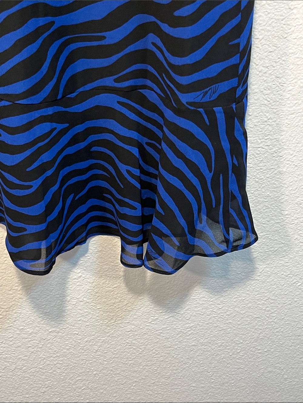 Michael Kors Blue Zebra Print Flutter Sleeve Dress – NWT Size Small - Picture 5 of 6